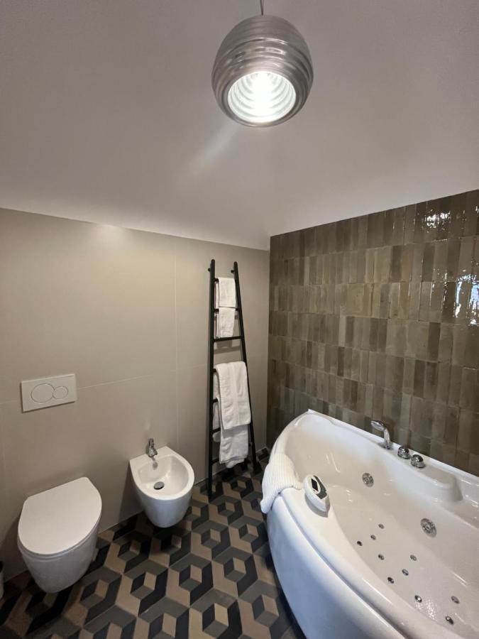 Palazzo Lamantea Boutique Rooms Bisceglie Ngoại thất bức ảnh